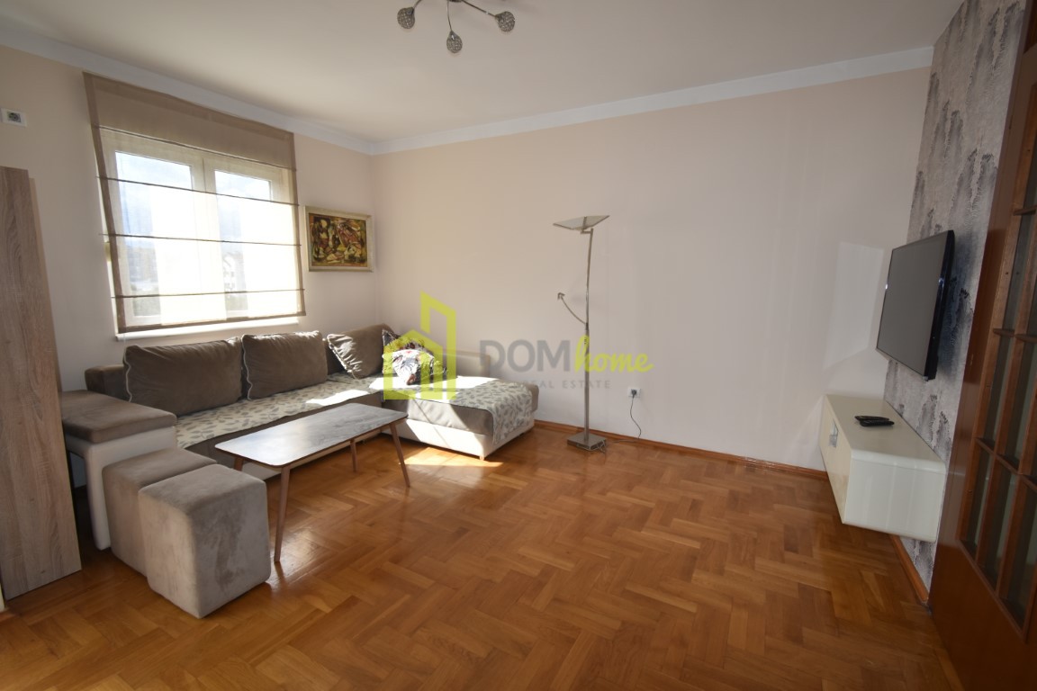 Dvosoban stan 73m2, Stari Aerodrom